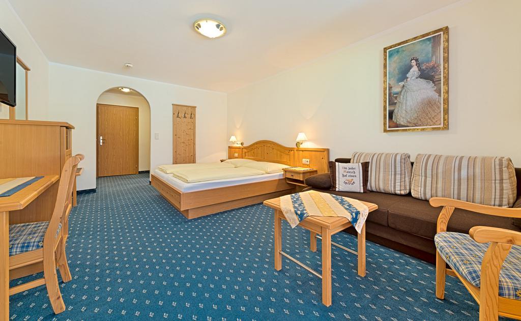 Landhotel Kirchenwirt Unken Exterior foto